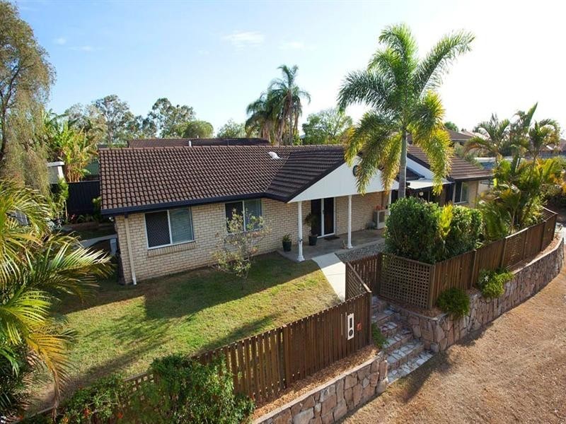 4 Curringa Street, Mansfield QLD 4122