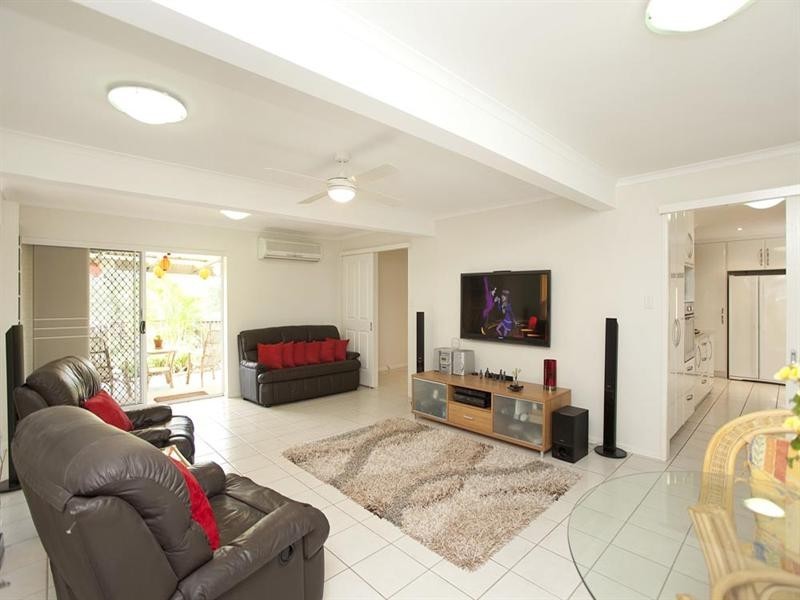 4 Curringa Street, Mansfield QLD 4122