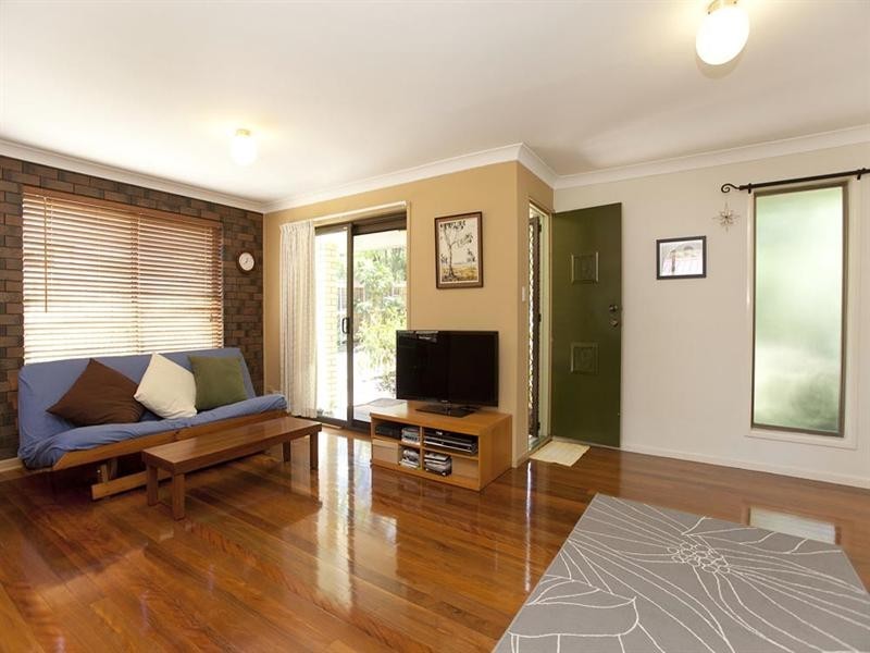 25 Hector Road, Holland Park QLD 4121