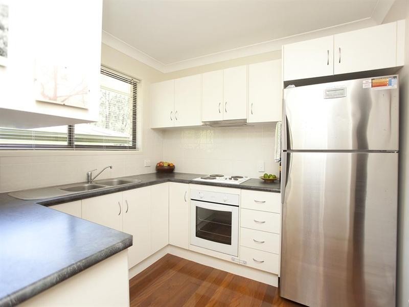 25 Hector Road, Holland Park QLD 4121