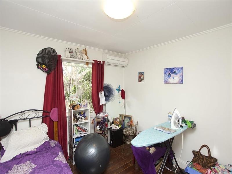 14 Biplex Street, Mansfield QLD 4122