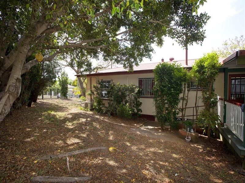 14 Biplex Street, Mansfield QLD 4122