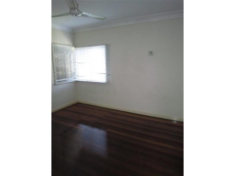 81 Creek Road, Mount Gravatt East QLD 4122