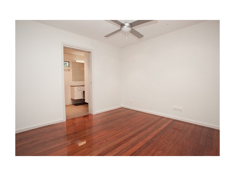 9 Larwood Street, Upper Mount Gravatt QLD 4122