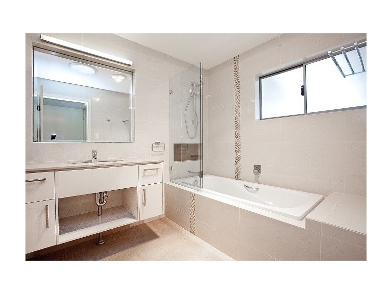 9 Larwood Street, Upper Mount Gravatt QLD 4122