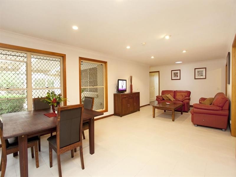 40 Montreal Street, Wishart QLD 4122