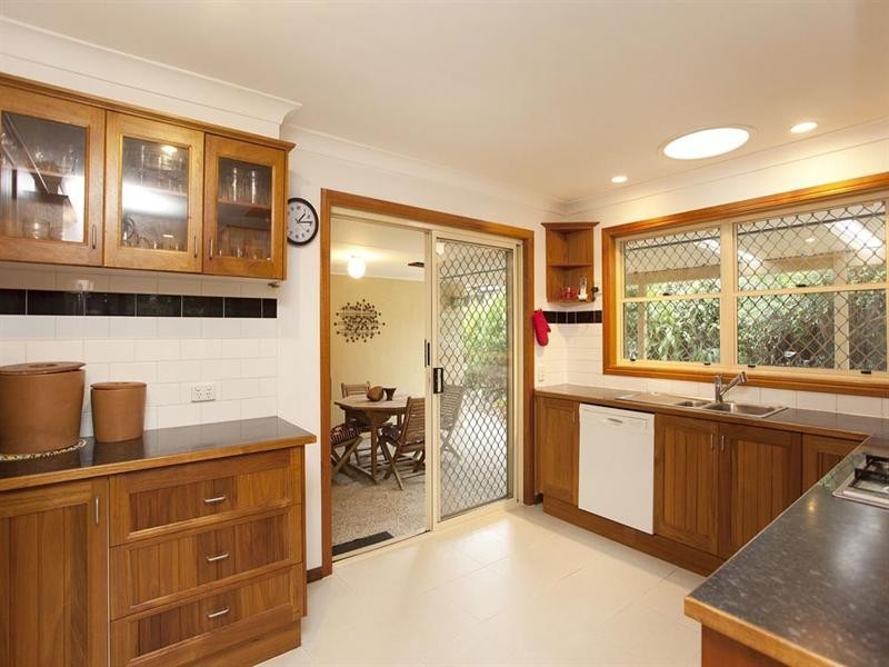 40 Montreal Street, Wishart QLD 4122