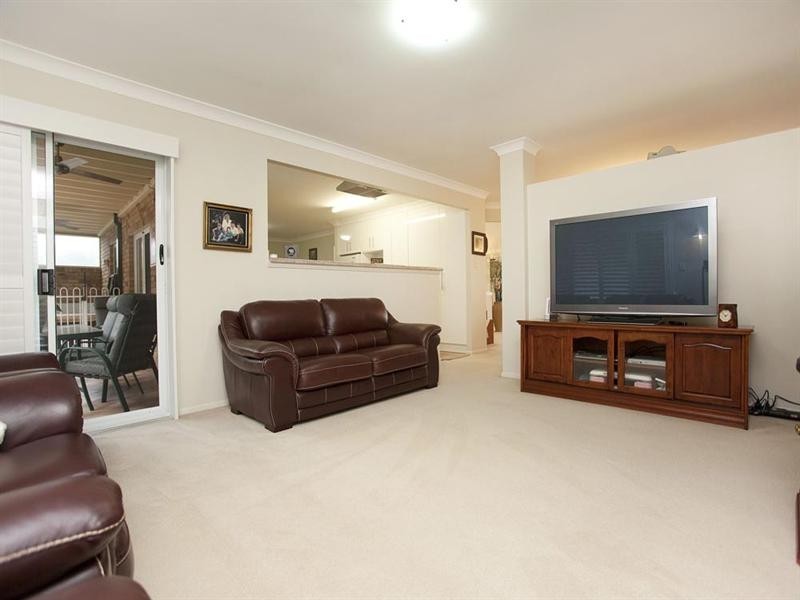 11 Monet Crescent, Mackenzie QLD 4156