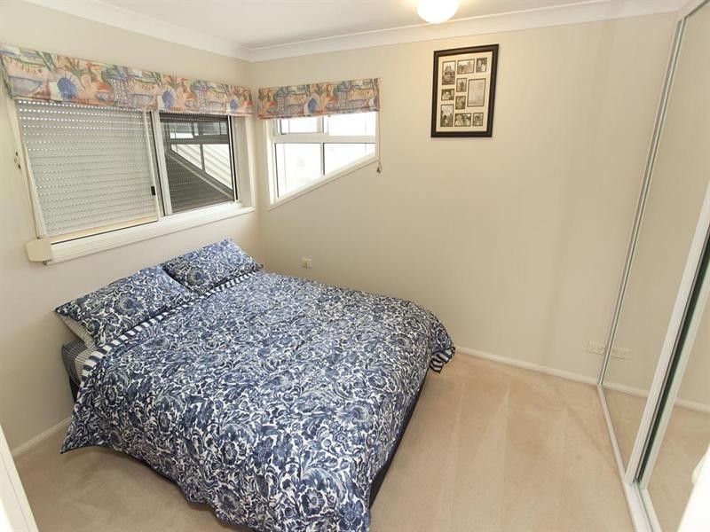 11 Monet Crescent, Mackenzie QLD 4156