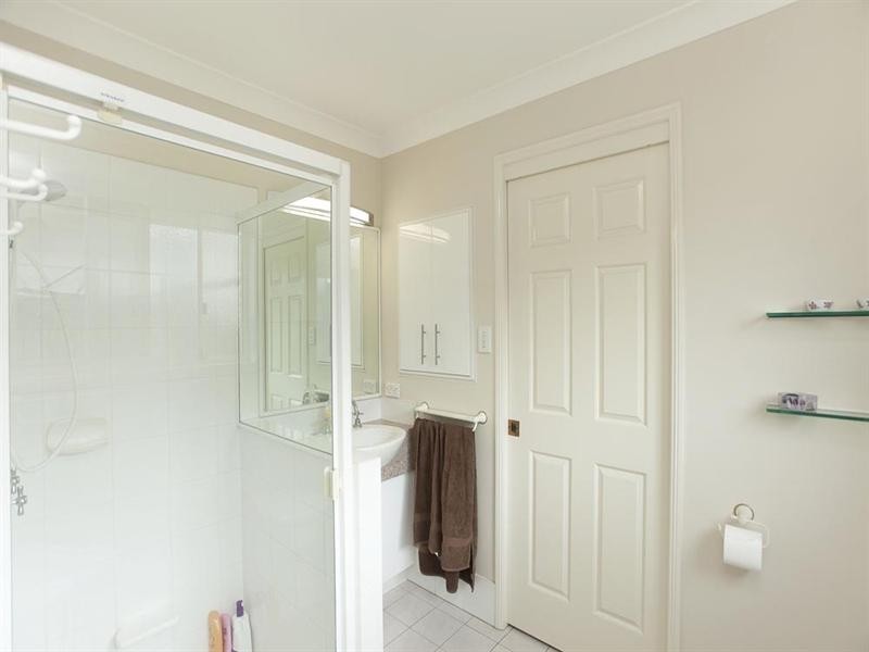 11 Monet Crescent, Mackenzie QLD 4156