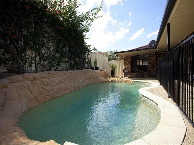 39 Mansfield Place, Mansfield QLD 4122