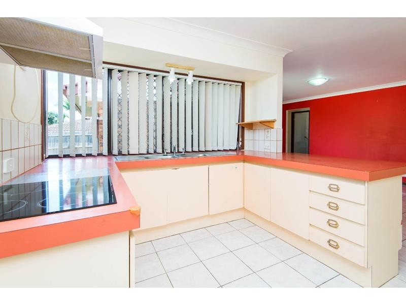 31 Ham Road, Mansfield QLD 4122