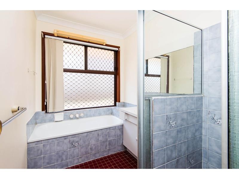 31 Ham Road, Mansfield QLD 4122