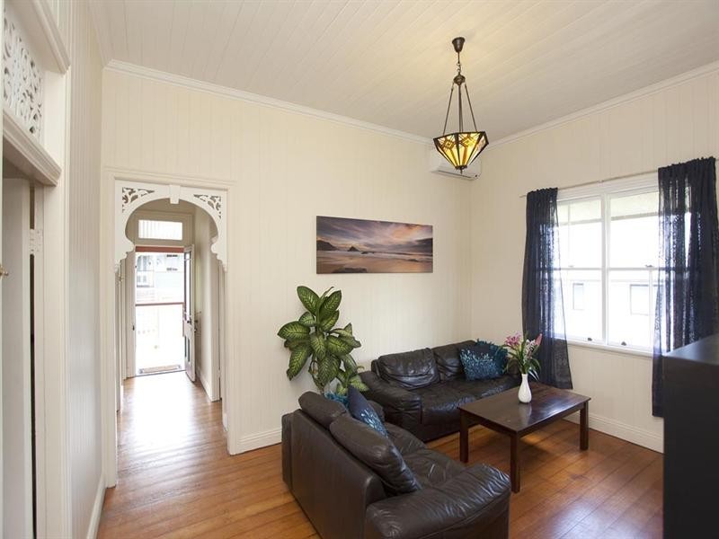 2 Flower Street, Woolloongabba QLD 4102