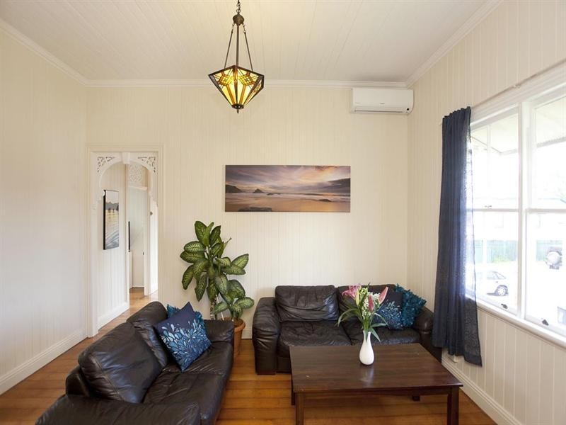 2 Flower Street, Woolloongabba QLD 4102