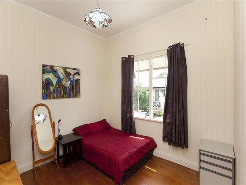 2 Flower Street, Woolloongabba QLD 4102