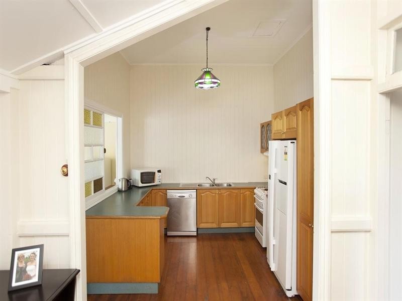 2 Flower Street, Woolloongabba QLD 4102