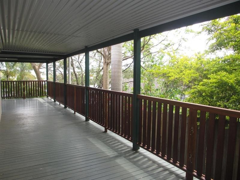 14 Biplex Street, Mansfield QLD 4122