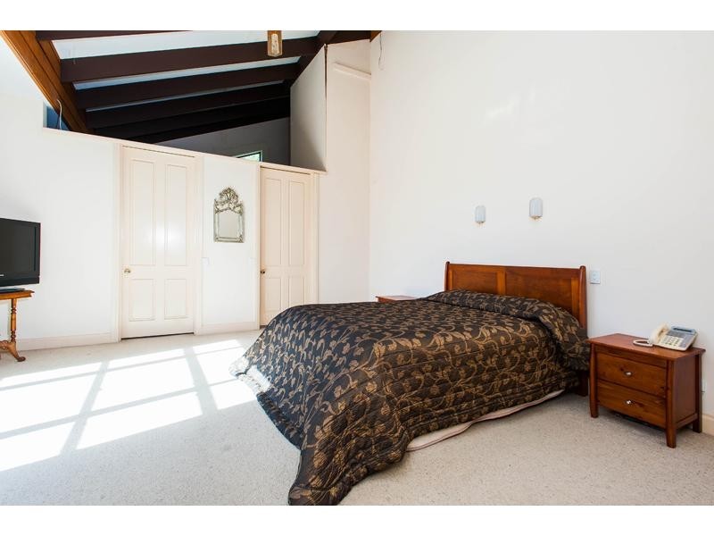 15 Sandringham Street, Mansfield QLD 4122