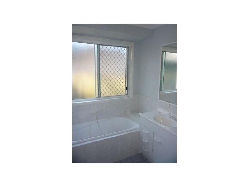 16 Hillpark Lane, Mount Gravatt East QLD 4122