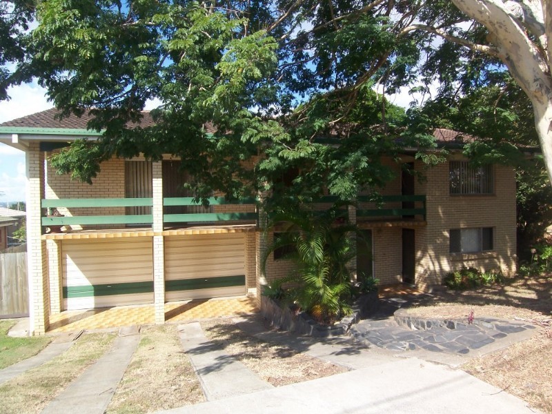 35 Le Grand Street, Macgregor QLD 4109