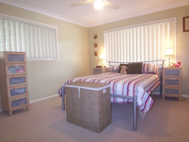 35 Le Grand Street, Macgregor QLD 4109