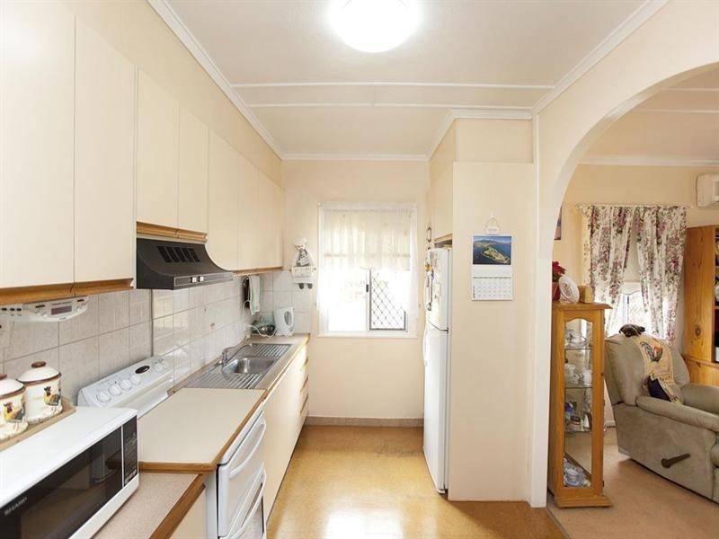 16 London Street, Eight Mile Plains QLD 4113