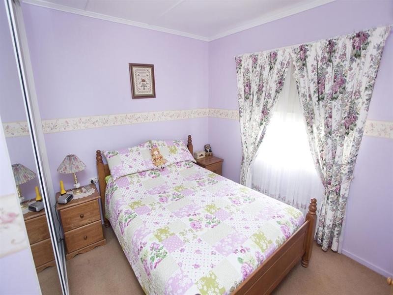 16 London Street, Eight Mile Plains QLD 4113