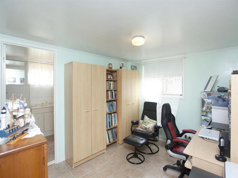 16 London Street, Eight Mile Plains QLD 4113