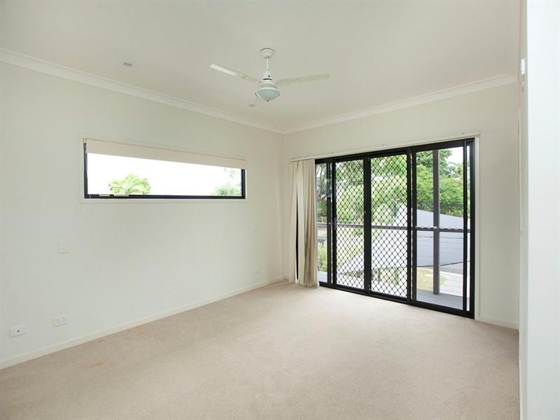 126 Wanda Road, Upper Mount Gravatt QLD 4122