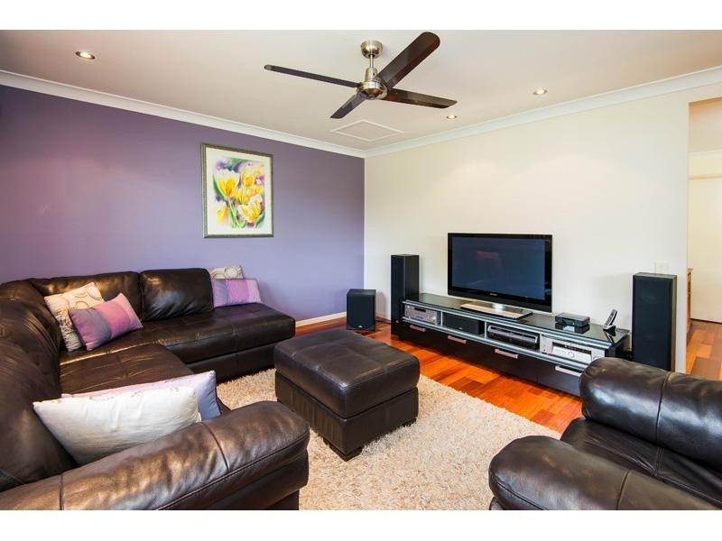 38 Pindari Crescent, Wishart QLD 4122