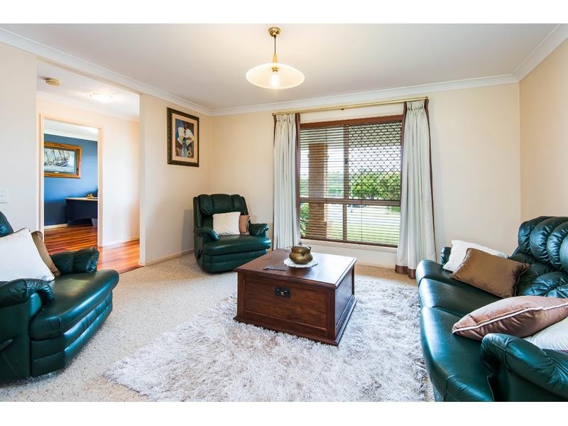 38 Pindari Crescent, Wishart QLD 4122