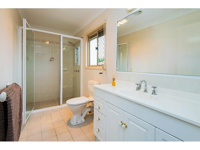 38 Pindari Crescent, Wishart QLD 4122