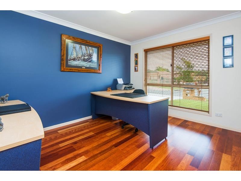 38 Pindari Crescent, Wishart QLD 4122