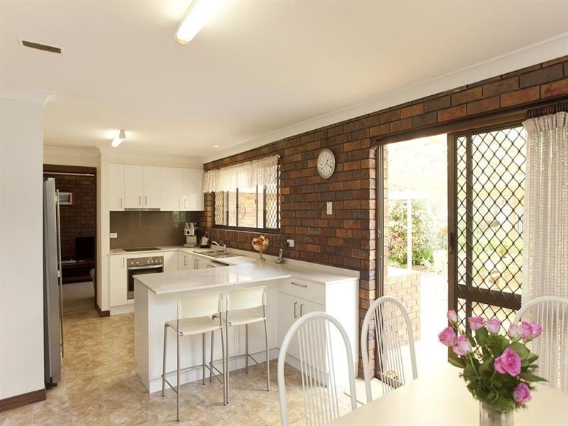 1 Sandringham Street, Mansfield QLD 4122