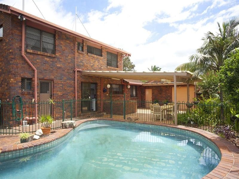 1 Sandringham Street, Mansfield QLD 4122