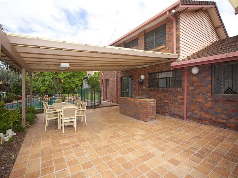 1 Sandringham Street, Mansfield QLD 4122