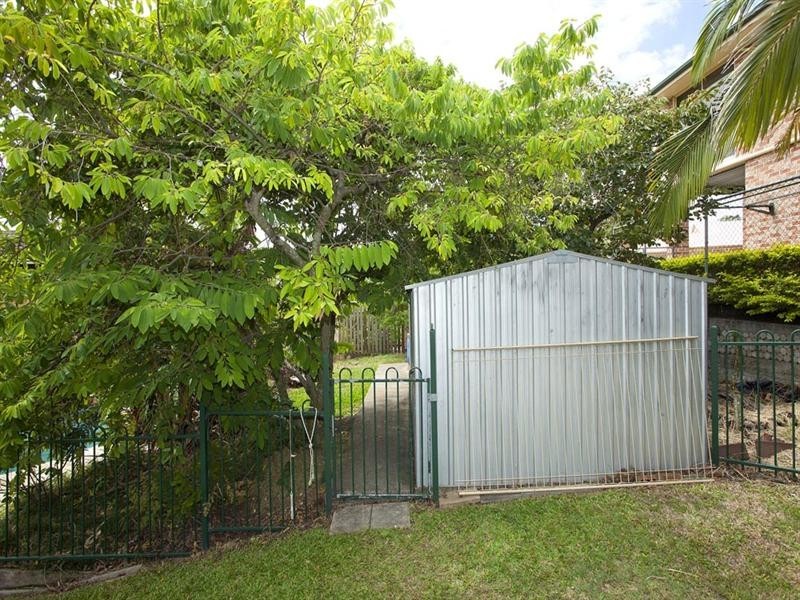 1 Sandringham Street, Mansfield QLD 4122