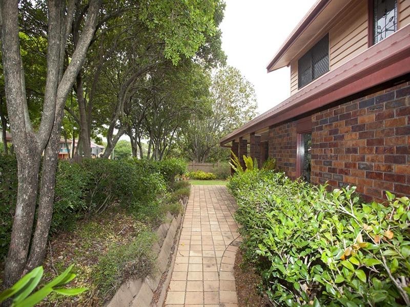 1 Sandringham Street, Mansfield QLD 4122