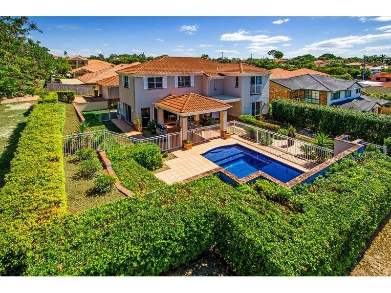 29 Coneyhurst Crescent, Carindale QLD 4152