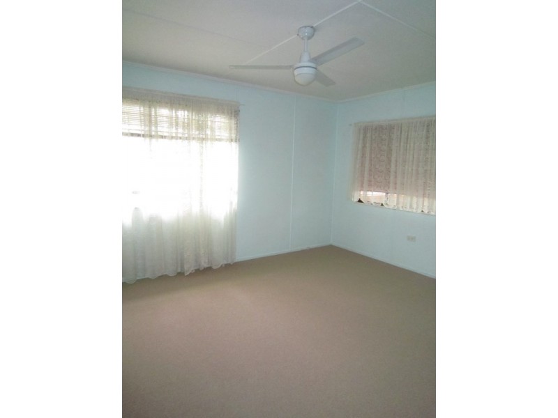 2 Tivela Street, Mansfield QLD 4122