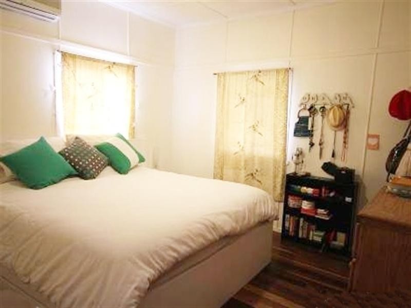 80 Broadwater Road, Mount Gravatt East QLD 4122