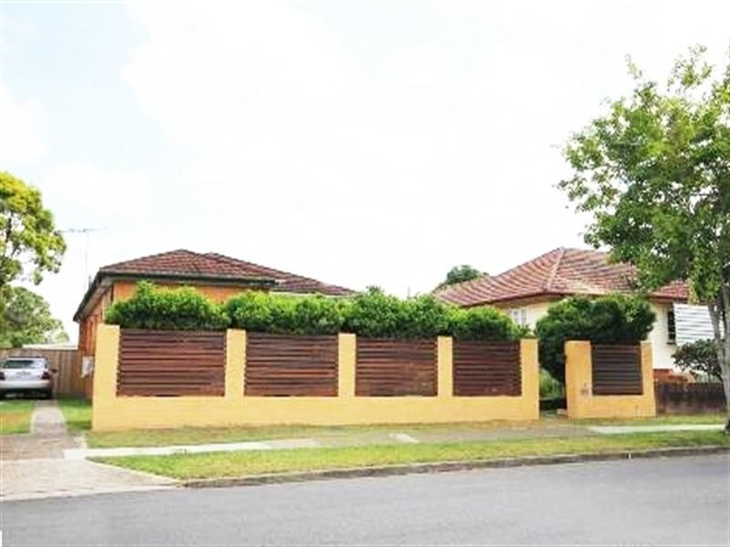 80 Broadwater Road, Mount Gravatt East QLD 4122