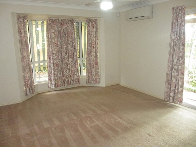 2 Andree Place, Wishart QLD 4122