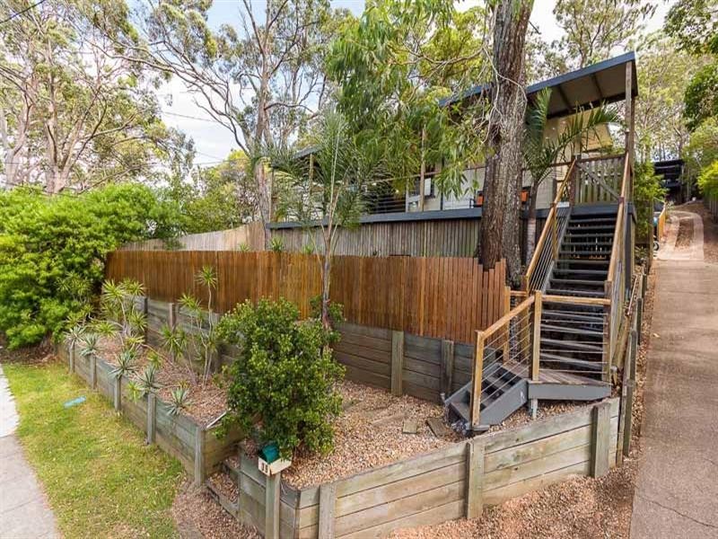 39 Hockings Street, Holland Park West QLD 4121