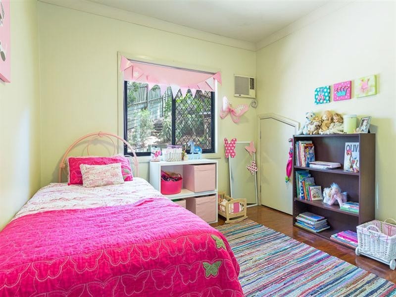 39 Hockings Street, Holland Park West QLD 4121
