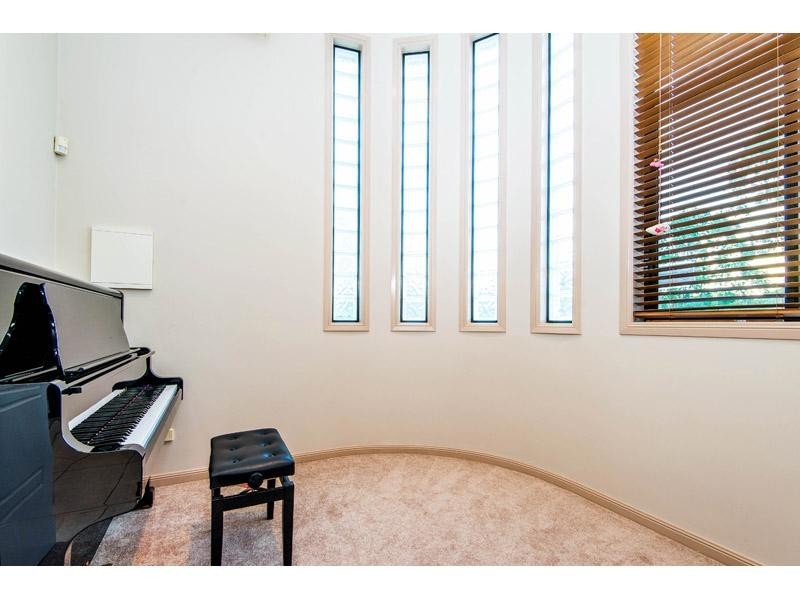 38 Craig Street, Wishart QLD 4122