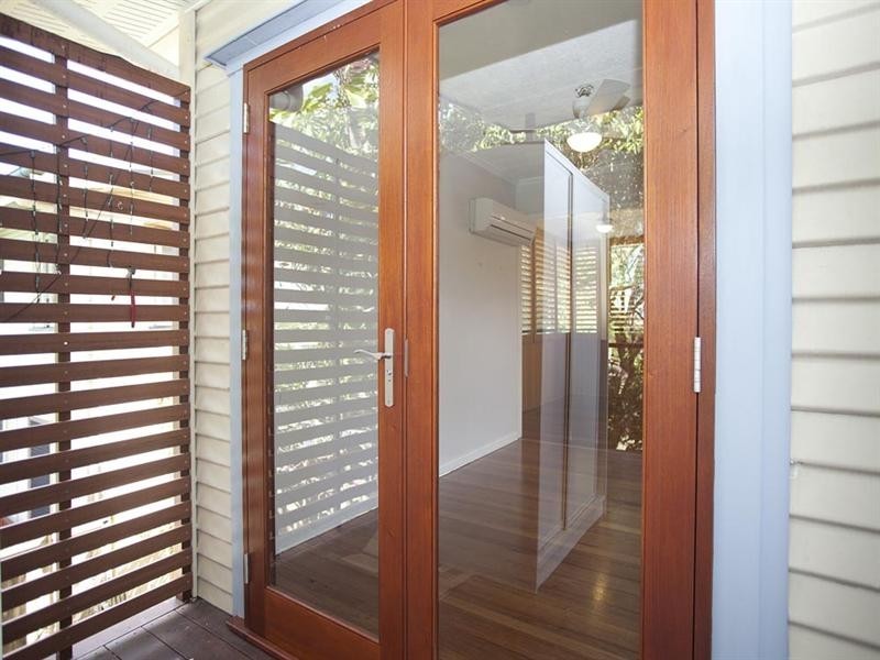 67 Mingera Street, Mansfield QLD 4122