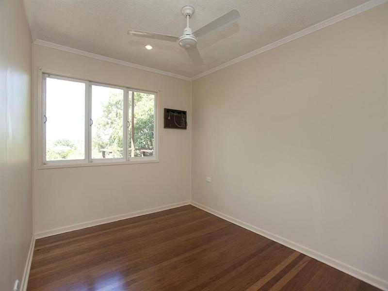 67 Mingera Street, Mansfield QLD 4122