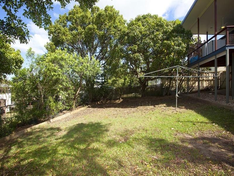 67 Mingera Street, Mansfield QLD 4122